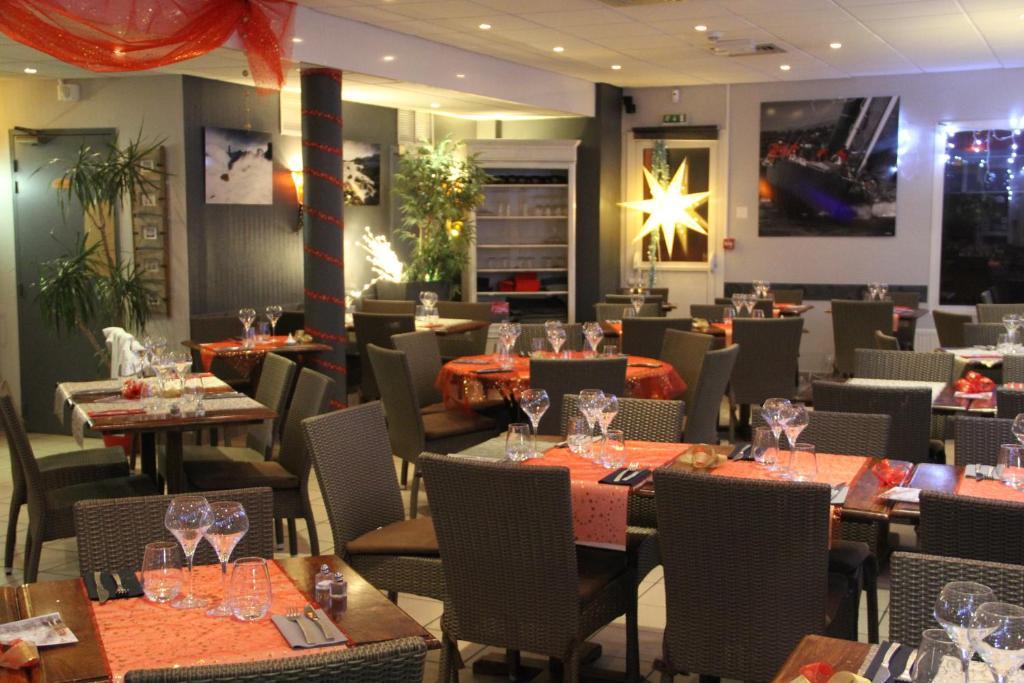 Logis Hotel Restaurant L'Empreinte Saint-Michel-Chef-Chef Kültér fotó